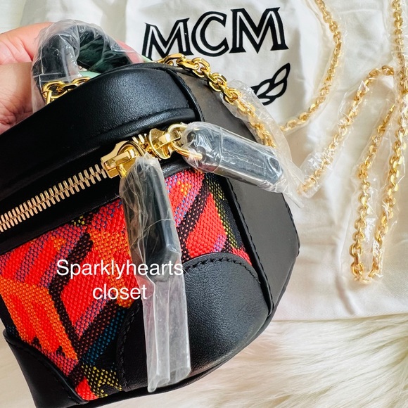 New MCM Crossbody Chain Bag - Picture 3 of 14